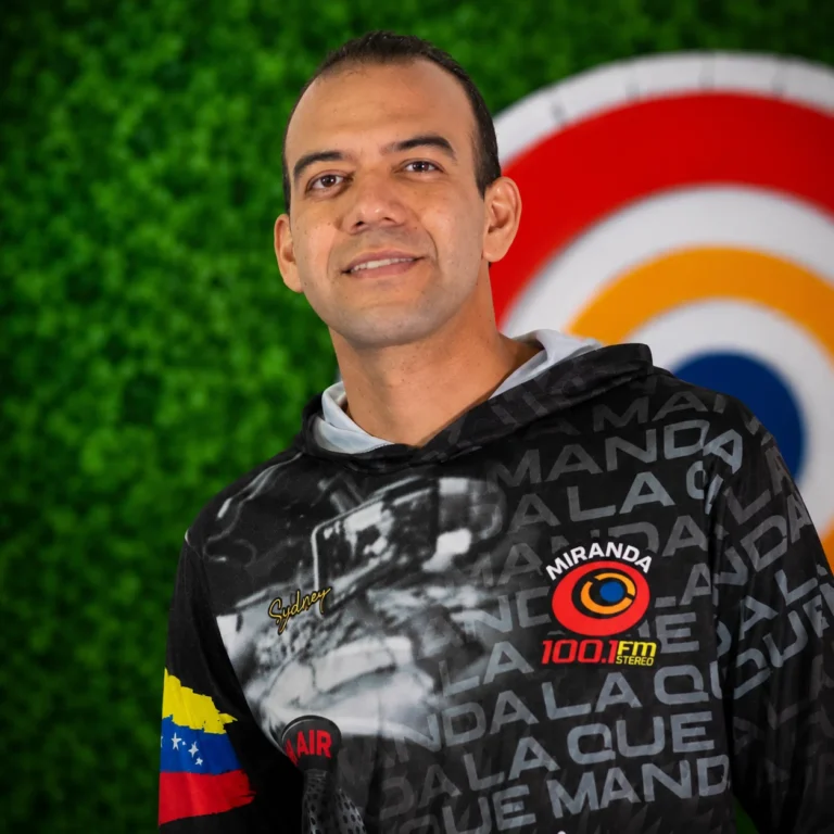 JOSÉ FLORES