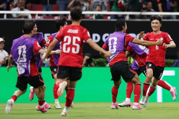 Corea del Sur debuta con victoria 2-1 frente a Chequia en el Grupo A