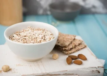 ¿Qué sucede en el organismo si se ingiere avena diariamente en el desayuno?