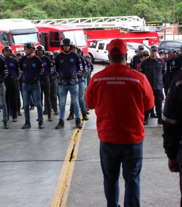Bomberos mirandinos midieron sus destrezas motorizadas