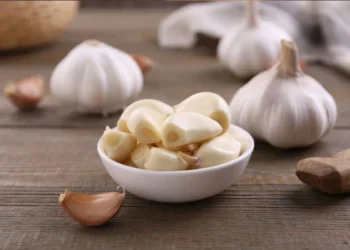 Descubre las cinco ventajas del ajo para el organismo