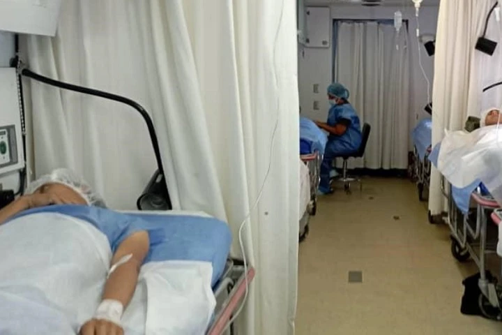 FANB moviliza Hospitales Quirúrgicos Móviles hacia La Guaira para asistir a los damnificados