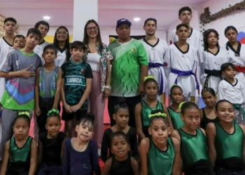 Inauguran nuevo centro deportivo en la avenida Sucre en beneficio de 200 infantes de Carrizal
