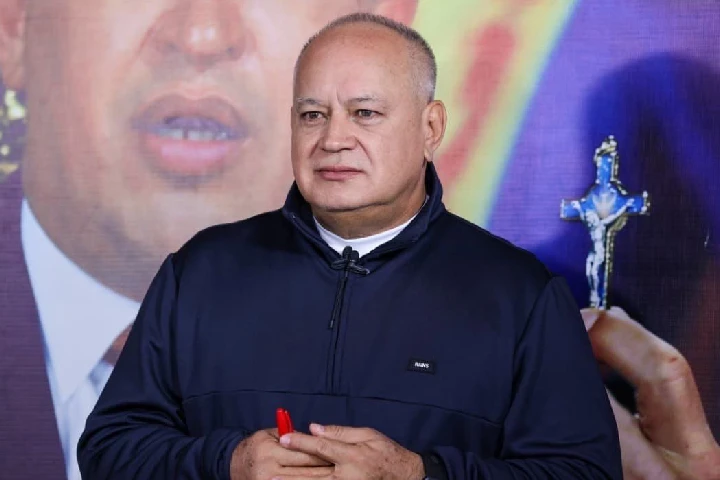 Cabello destaca compromiso de dirigentes con la población de La Guaira afectada por los sismos