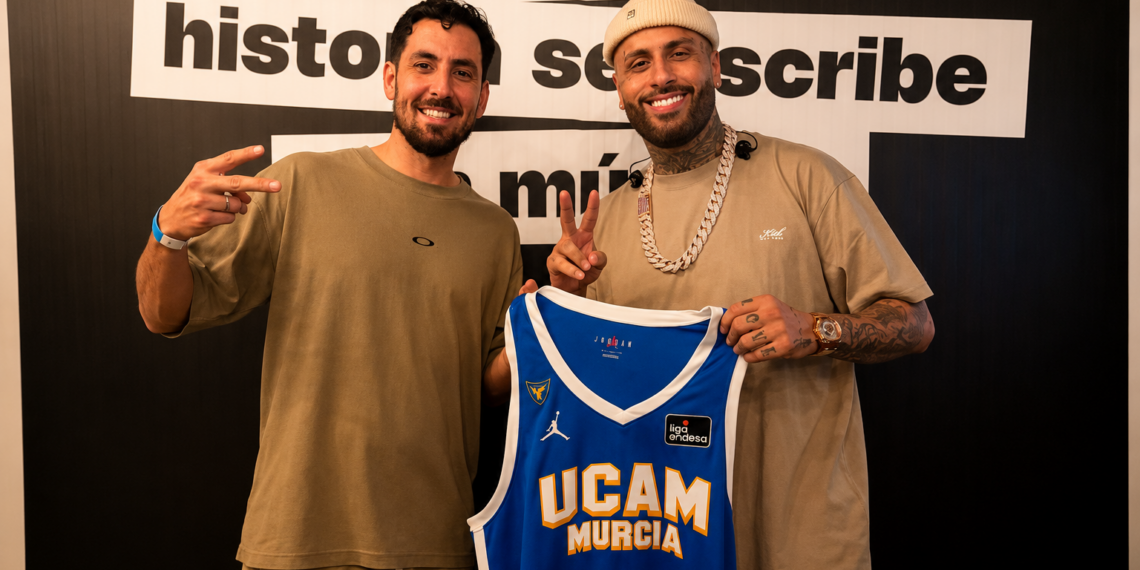 Nicky Jam sorprende al entrenar y jugar con la cantera del UCAM Murcia CB