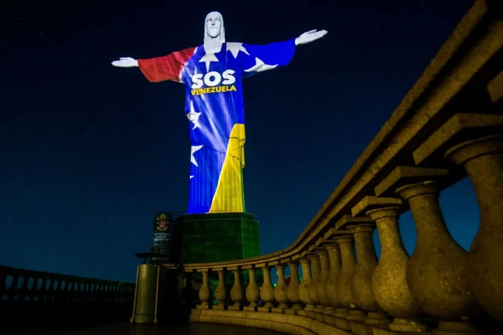 El Cristo Redentor de Brasil se ilumina en respaldo a Venezuela