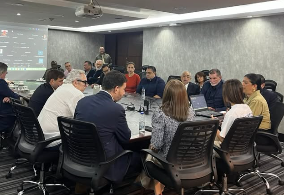 El gremio hotelero diseña tácticas para afrontar la situación derivada de los movimientos telúricos