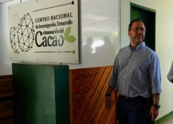 Gobierno venezolano impulsa la producción de cacao en Miranda con la entrega de más de 7.500 plantas de alta calidad genética