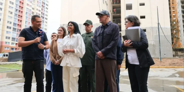 Delcy Rodríguez anuncia la entrega de 4.000 viviendas este año para los afectados por los terremotos