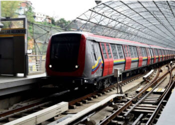Metro Los Teques restableció sus servicios comerciales