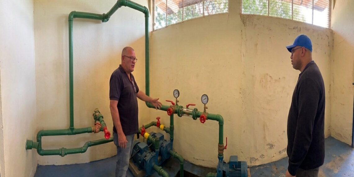 Ejecutivo Nacional asegura el abastecimiento de agua en escuelas dispuestas como refugios en Miranda
