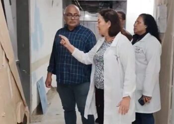 Ministro Alvarado examina la situación estructural de recintos hospitalarios en La Guaira