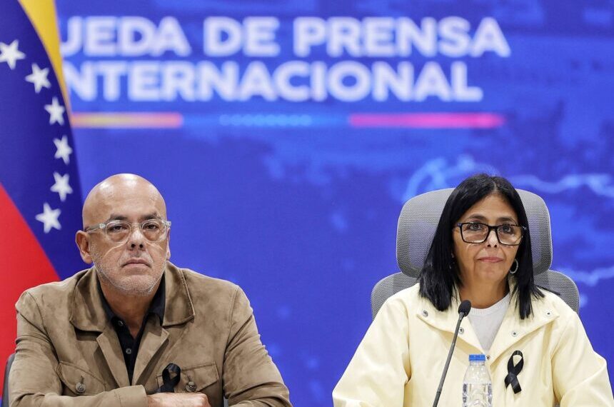 Presidenta encargada resalta la prontitud de la reacción estatal frente al fenómeno telúrico