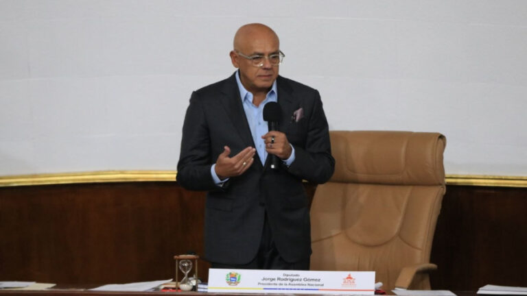 Jorge Rodríguez oficializa «hoja de trabajo conjunta con exmiembros de la AN 2015-2020» a partir del 1° de agosto