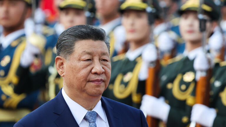 China acelerará la integración de la inteligencia artificial en sus Fuerzas Armadas con miras a su modernización