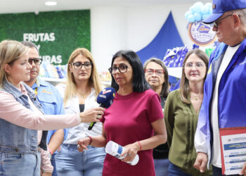 Venezuela acumula 21 trimestres seguidos de expansión y el consumo de víveres subió 9,6%, reporta la mandataria