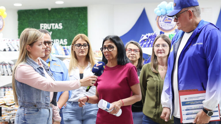 Venezuela acumula 21 trimestres seguidos de expansión y el consumo de víveres subió 9,6%, reporta la mandataria
