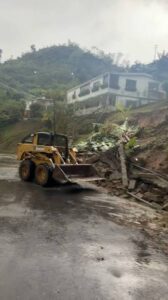 Cuadrillas atienden emergencias en El Amarillo tras fuertes precipitaciones