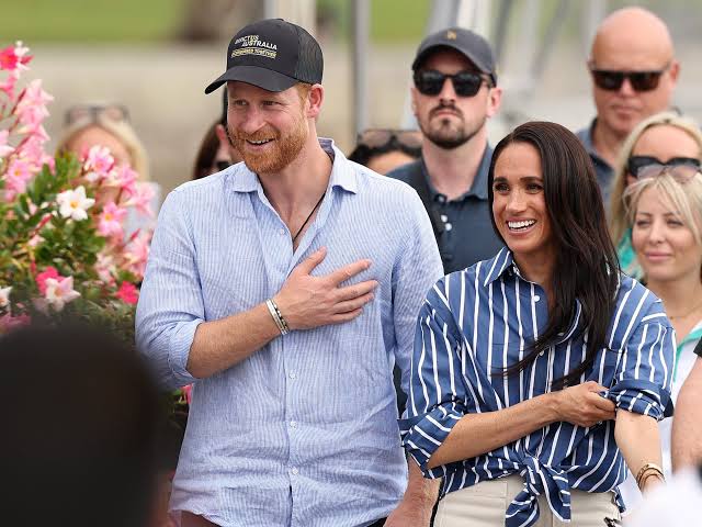 El príncipe Harry y su esposa Meghan retornarán a Reino Unido con sus hijos tras seis años en Estados Unidos