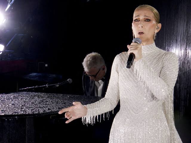 Céline Dion anuncia su retorno a los escenarios con una serie de conciertos en París