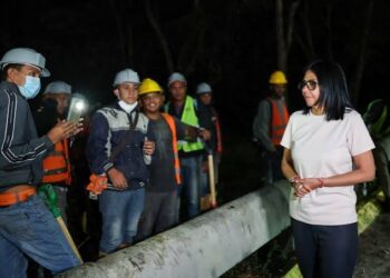 Presidenta Rodríguez supervisa labores en la avenida Boyacá luego de las precipitaciones en Caracas
