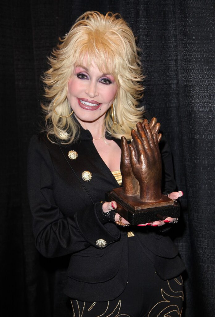 Muere Dolly Parton a los 80 años tras una breve batalla contra el cáncer