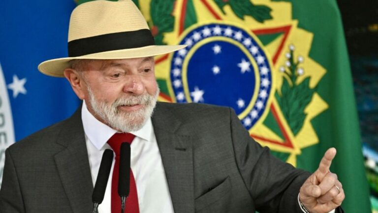 El Partido de los Trabajadores formaliza la candidatura de Lula para la reelección en Brasil