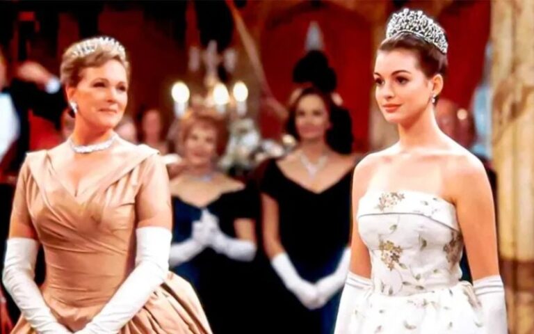 Anne Hathaway se pronuncia tras la ausencia de Julie Andrews en El Diario de la Princesa 3