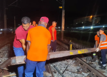 Ejecutan labores de mantenimiento vial en el sector Charallave Sur