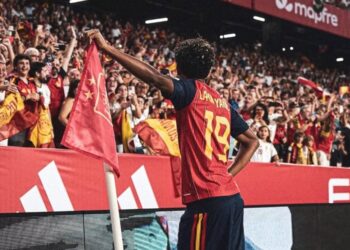Lamine Yamal reafirma su candidatura al Balón de Oro tras doblete ante Croacia