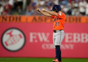 Altuve alcanzó los 2,500 hits y engrandece aún más su ilustre trayectoria en MLB