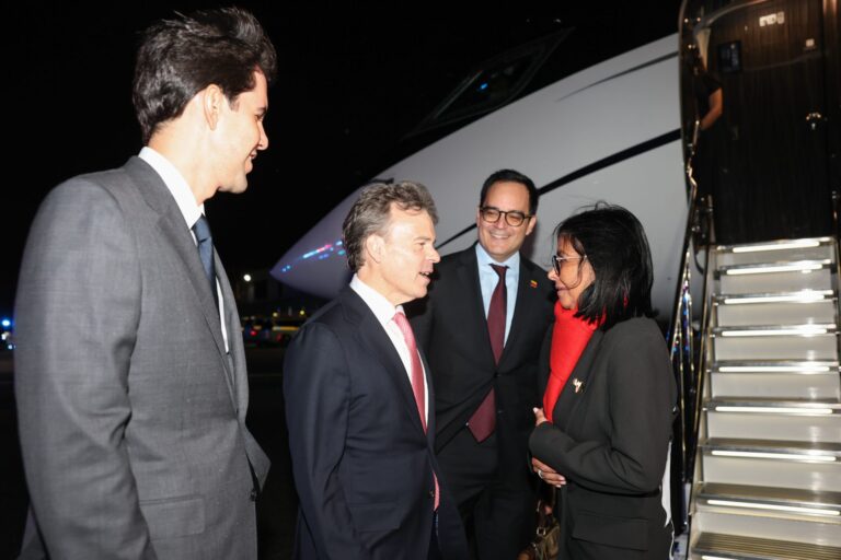 Presidenta Delcy Rodríguez llega a EE. UU. con mensaje de Venezuela ante la Asamblea General de Naciones Unidas