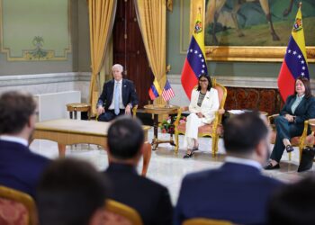 Presidenta Delcy Rodríguez lidera firma de acuerdos energéticos con delegación de EE.UU.