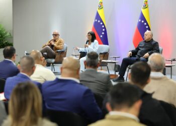 Presidenta Delcy Rodríguez lidera reunión de trabajo con gobernadores, alcaldes y Alto Mando Político