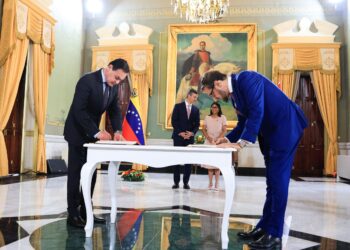 Venezuela y Paraguay firman comunicado conjunto en el inicio de una nueva etapa de relacionamiento