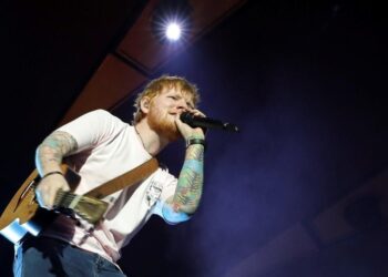 Ed Sheeran se presenta sin teloneros en Filadelfia y rompe el silencio sobre la crisis en Gaza