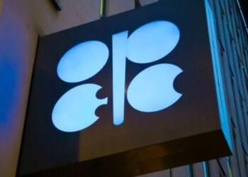 La OPEP+ no cambia su producción tras meses de subidas y con problemas de exportación