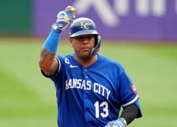 MLB autoriza a sus peloteros a jugar en la temporada 2026-27 de la LVBP