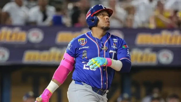 ¡La LVBP volvió y la samba sonó primero! Tiburones impone su poder sobre Magallanes